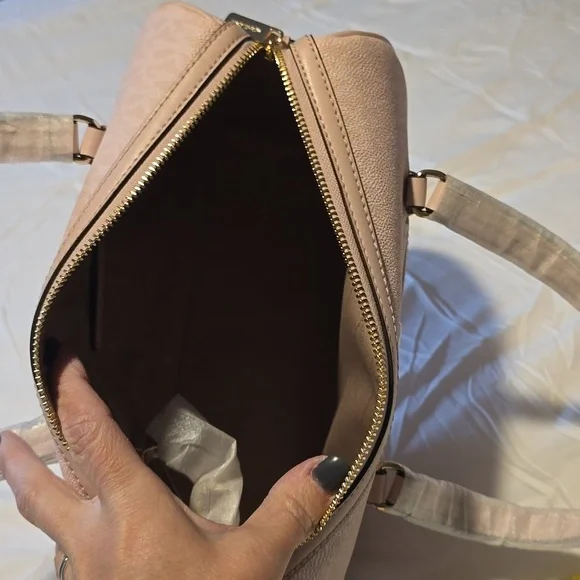 NWT Michael Kors light powder blush Medium Duffle bag purse satchel  💗 MK - Picture 7 of 9